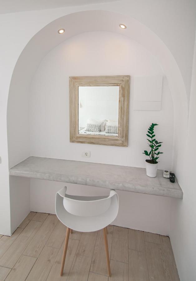 Sensia Luxury Studio With Hot Tub Oía Exterior foto
